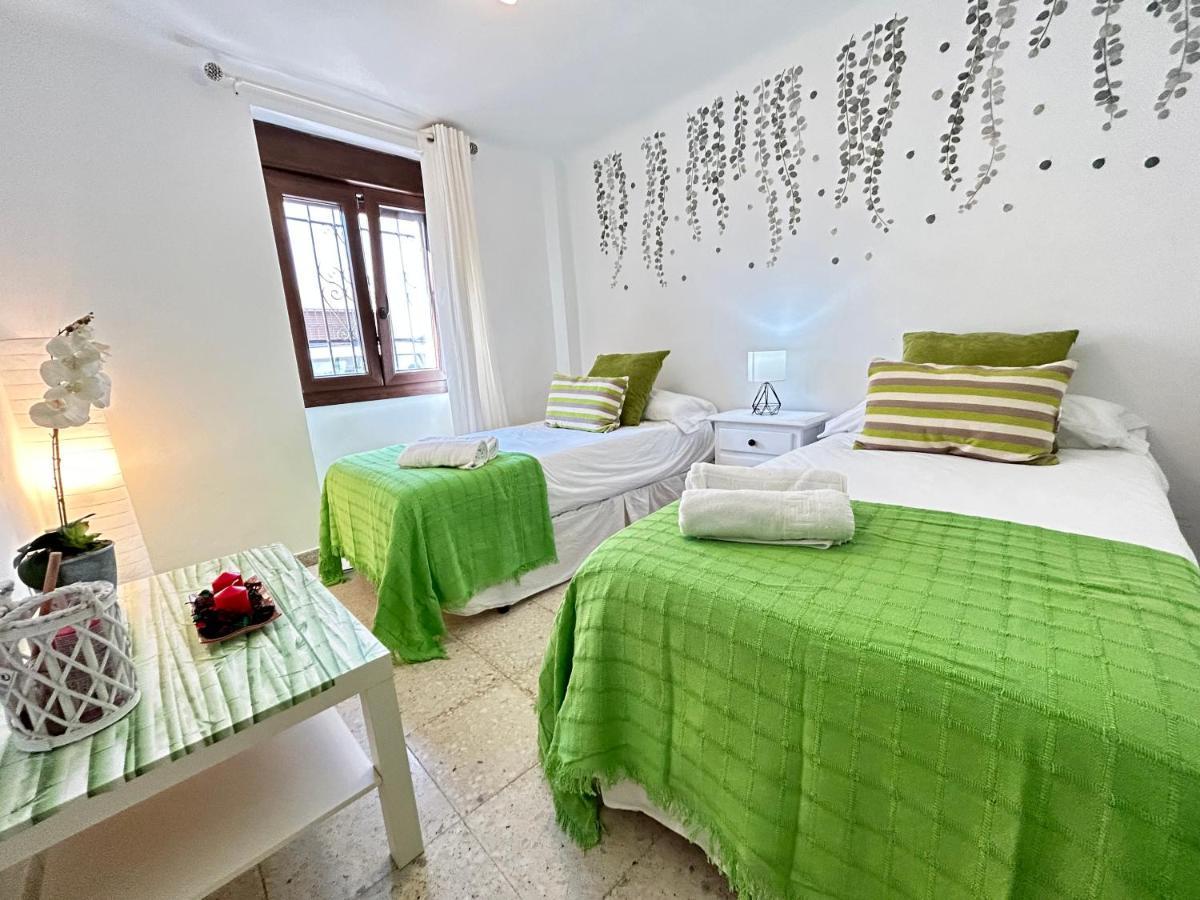Cozy Town House With Terrace And Free Wifi Villa Ronda Exterior photo